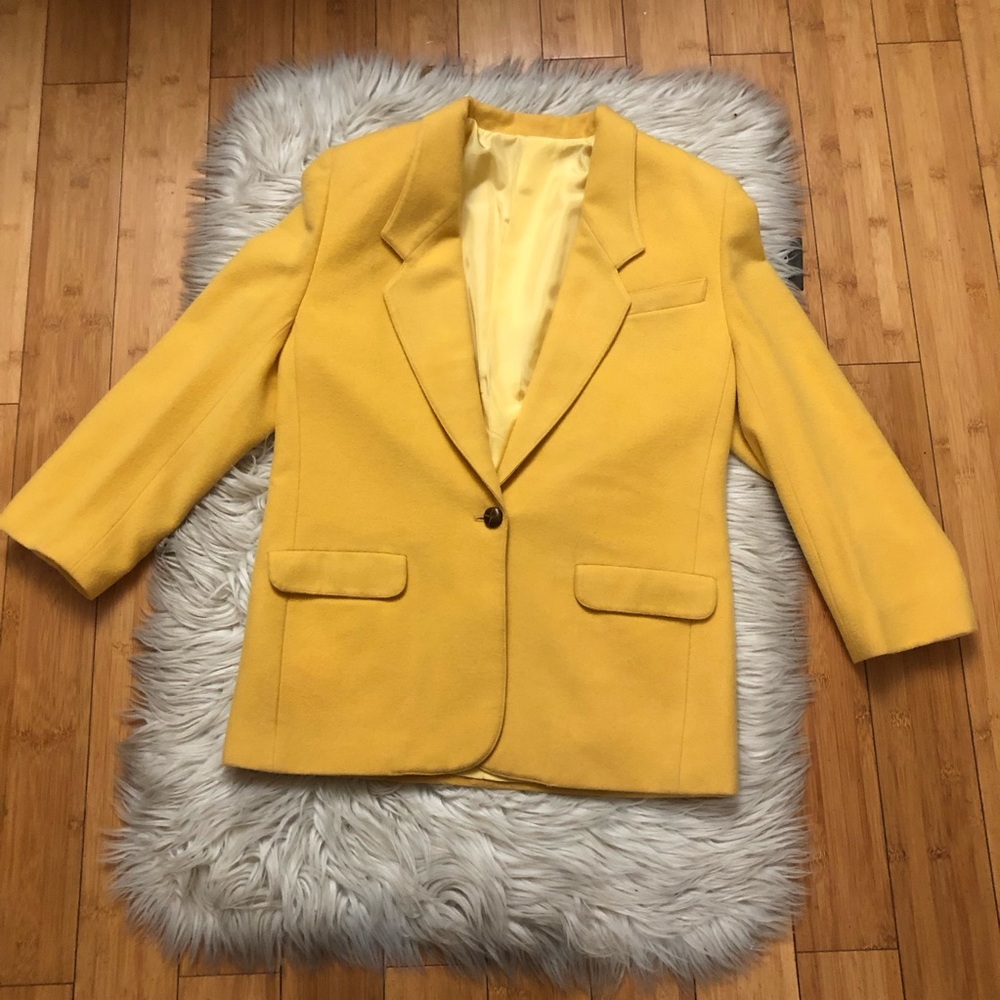 Vintage Alfred Sung Virgin Wool Yellow Single Button Blazer Womens Jacket size 6